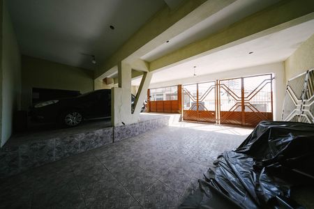 Garagem de casa à venda com 3 quartos, 250m² em Cidade Patriarca, São Paulo