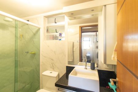 Banheiro Social de apartamento à venda com 3 quartos, 89m² em Bacacheri, Curitiba