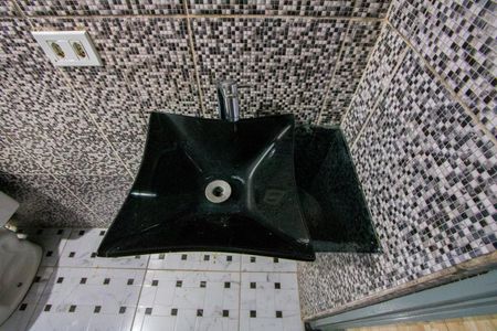 Apartamento à venda com 55m², 2 quartos e 1 vaga Apartamento à venda com 55m², 2 quartos e 1 vagaBanheiro