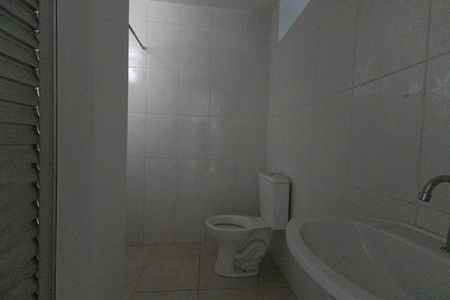 Banheiro de kitnet/studio para alugar com 1 quarto, 35m² em Jardim Japao, São Paulo