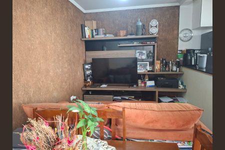 Casa à venda com 220m², 4 quartos e 2 vagas Casa à venda com 220m², 4 quartos e 2 vagasSala