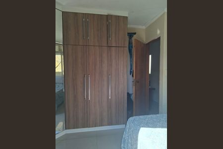 Quarto de casa à venda com 4 quartos, 220m² em Vila Carmosina, São Paulo