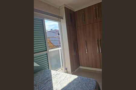 Casa à venda com 220m², 4 quartos e 2 vagas Casa à venda com 220m², 4 quartos e 2 vagasQuarto