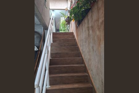 Casa à venda com 220m², 4 quartos e 2 vagas Casa à venda com 220m², 4 quartos e 2 vagasÁrea externa