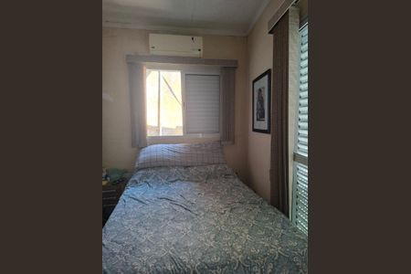 Quarto de casa à venda com 4 quartos, 220m² em Vila Carmosina, São Paulo