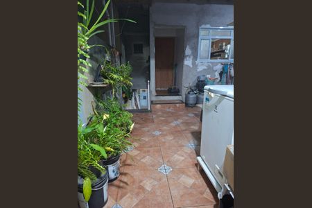 Casa à venda com 220m², 4 quartos e 2 vagas Casa à venda com 220m², 4 quartos e 2 vagasÁrea externa