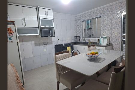 Cozinha de casa à venda com 4 quartos, 220m² em Vila Carmosina, São Paulo