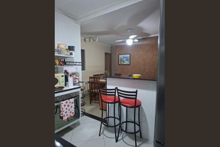 Casa à venda com 220m², 4 quartos e 2 vagas Casa à venda com 220m², 4 quartos e 2 vagasCozinha