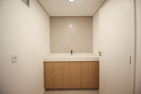 Apartamento à venda com 110m², 3 quartos e 1 vaga Apartamento à venda com 110m², 3 quartos e 1 vagaBanheiro