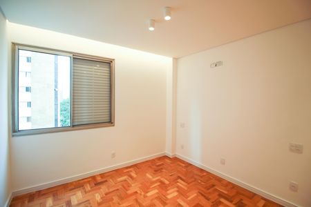 Apartamento à venda com 110m², 3 quartos e 1 vaga Apartamento à venda com 110m², 3 quartos e 1 vagaQuarto 2