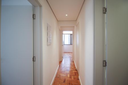 Apartamento à venda com 110m², 3 quartos e 1 vaga Apartamento à venda com 110m², 3 quartos e 1 vagaCorredor