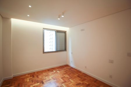 Apartamento à venda com 110m², 3 quartos e 1 vaga Apartamento à venda com 110m², 3 quartos e 1 vagaSuíte