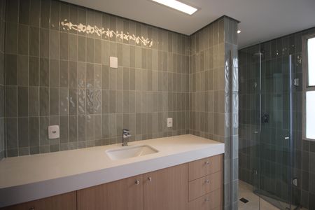 Apartamento à venda com 110m², 3 quartos e 1 vaga Apartamento à venda com 110m², 3 quartos e 1 vagaBanheiro da Suíte