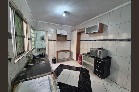 Casa à venda com 130m², 3 quartos e 2 vagas Casa à venda com 130m², 3 quartos e 2 vagasCozinha - térreo