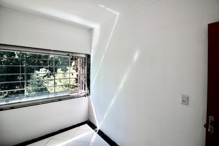 Quarto 1 de casa para alugar com 2 quartos, 40m² em Parque Cisper, São Paulo