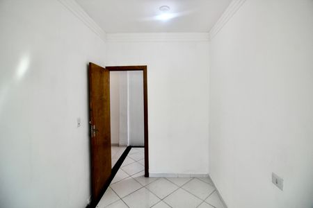 Quarto 1 de casa para alugar com 2 quartos, 40m² em Parque Cisper, São Paulo