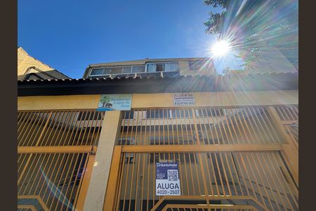 Fachada de casa de condomínio para alugar com 2 quartos, 40m² em Parque Cisper, São Paulo