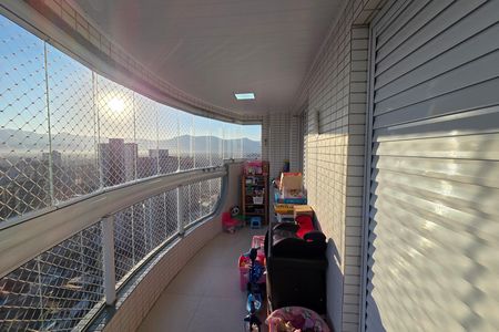 Apartamento para alugar com 173m², 5 quartos e 3 vagas Apartamento para alugar com 173m², 5 quartos e 3 vagasVaranda da suíte 1