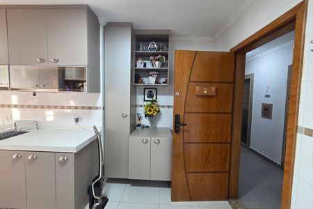 Apartamento para alugar com 173m², 5 quartos e 3 vagas Apartamento para alugar com 173m², 5 quartos e 3 vagasCozinha