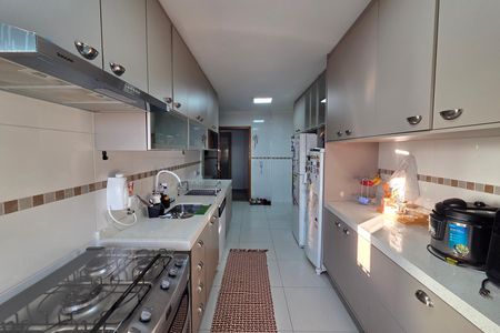 Apartamento para alugar com 173m², 5 quartos e 3 vagas Apartamento para alugar com 173m², 5 quartos e 3 vagasCozinha