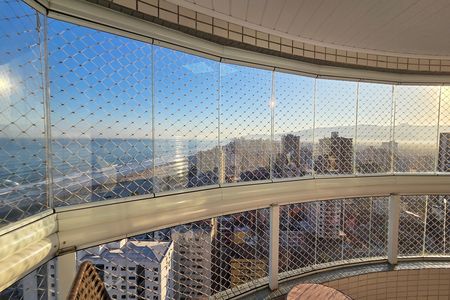 Apartamento para alugar com 173m², 5 quartos e 3 vagas Apartamento para alugar com 173m², 5 quartos e 3 vagasVaranda da suíte 1