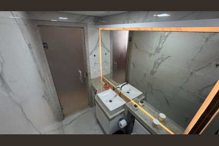 Banheiro de apartamento à venda com 3 quartos, 87m² em Castelo, Belo Horizonte