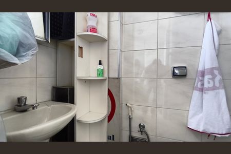 Banheiro de serviço de apartamento à venda com 2 quartos, 82m² em Vila Monumento, São Paulo