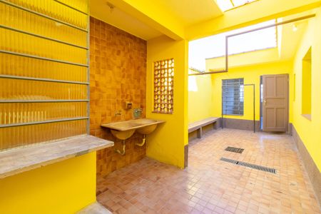 Quintal de casa à venda com 3 quartos, 143m² em Jardim Palmira, Guarulhos