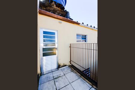 Entrada Social  de casa para alugar com 1 quarto, 42m² em Parque Continental Iii, Guarulhos