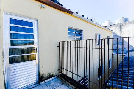 Entrada Social  de casa para alugar com 1 quarto, 42m² em Parque Continental Iii, Guarulhos