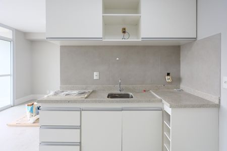 kitnet sala  cozinha  de kitnet/studio à venda com 1 quarto, 35m² em Real Parque, São Paulo