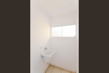 Casa para alugar com 42m², 1 quarto e sem vagaÁrea de Serviço