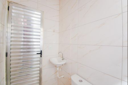 Banheiro de casa para alugar com 1 quarto, 42m² em Parque Continental Iii, Guarulhos