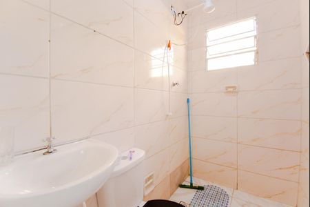 Banheiro de casa para alugar com 1 quarto, 42m² em Parque Continental Iii, Guarulhos