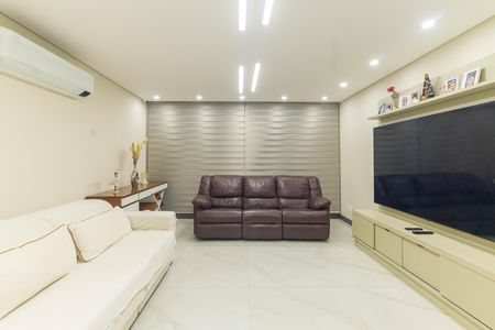 Casa para alugar com 2 quartos, 171m² em Chácara Santo Antônio (zona Leste), São Paulo