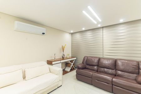 Sala de casa para alugar com 2 quartos, 171m² em Chácara Santo Antônio (zona Leste), São Paulo
