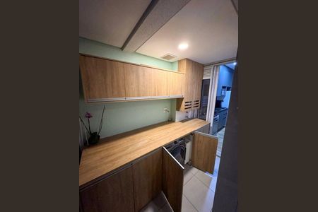 Apartamento para alugar com 69m², 2 quartos e 2 vagasCozinha