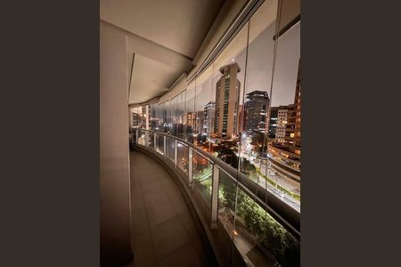 Apartamento para alugar com 69m², 2 quartos e 2 vagasVaranda