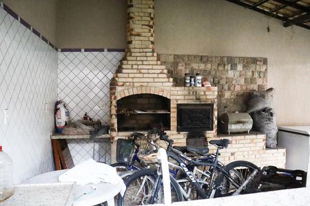 Casa para alugar com 425m², 5 quartos e 2 vagas