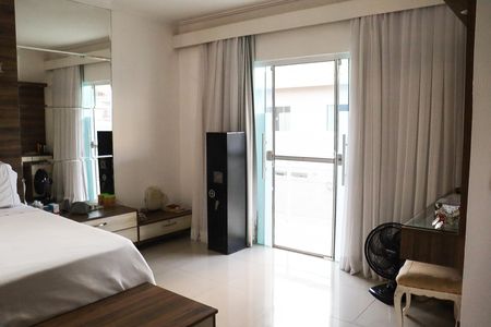Casa para alugar com 425m², 5 quartos e 2 vagas