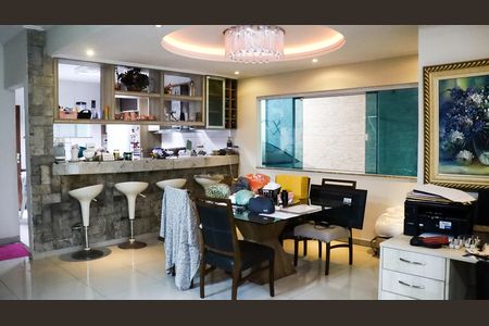 Casa para alugar com 425m², 5 quartos e 2 vagas