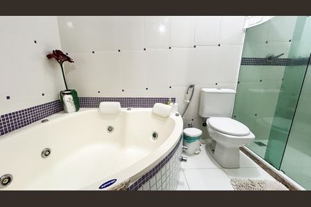 Casa para alugar com 425m², 5 quartos e 2 vagas