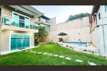 Casa para alugar com 5 quartos, 425m² em Extensão do Bosque, Rio das Ostras
