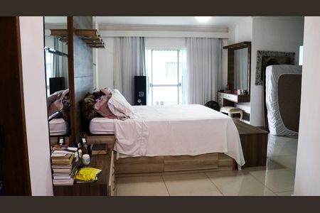 Casa para alugar com 425m², 5 quartos e 2 vagas