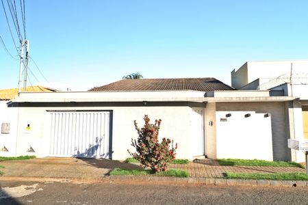 Fachada de casa para alugar com 4 quartos, 100m² em Morada da Colina, Uberlândia