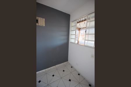 Quarto 2 de casa para alugar com 2 quartos, 50m² em Jardim Vale das Virtudes, São Paulo