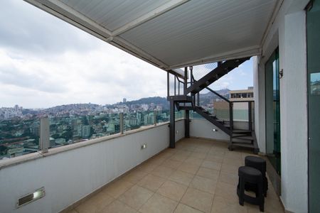 Apartamento para alugar com 297m², 3 quartos e 2 vagas