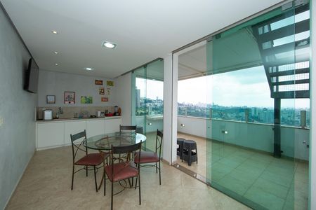 Apartamento para alugar com 297m², 3 quartos e 2 vagas