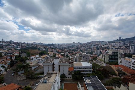 Apartamento para alugar com 297m², 3 quartos e 2 vagas