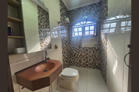 Banheiro da suíte de casa à venda com 4 quartos, 141m² em Vila Pirajussara, São Paulo